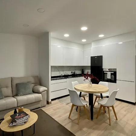 Black Con Garaje Apartment Vigo