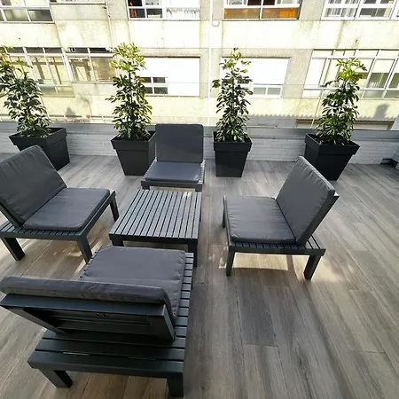 Black Parking A Menos De 1 Min A Pie Lägenhet *