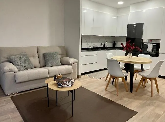 Black Parking A Menos De 1 Min A Pie ויגו