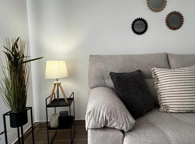 Black Parking A Menos De 1 Min A Pie ויגו